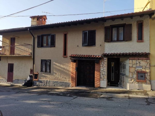 casa indipendente in vendita a Cittiglio