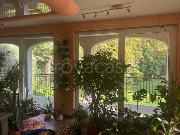 casa indipendente in vendita a Cittiglio