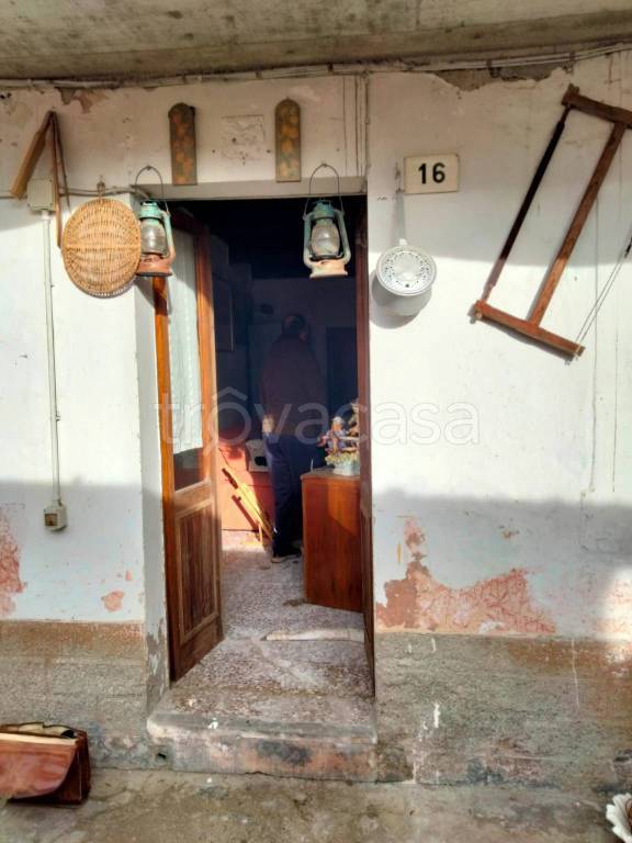 appartamento in vendita a Cittiglio in zona Vararo