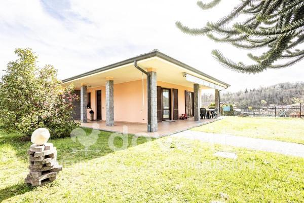 casa indipendente in vendita a Cittiglio