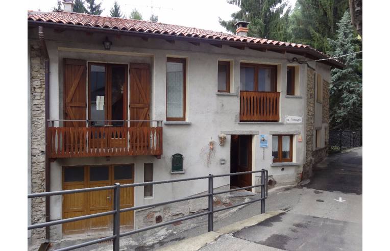 casa indipendente in vendita a Cittiglio in zona Vararo