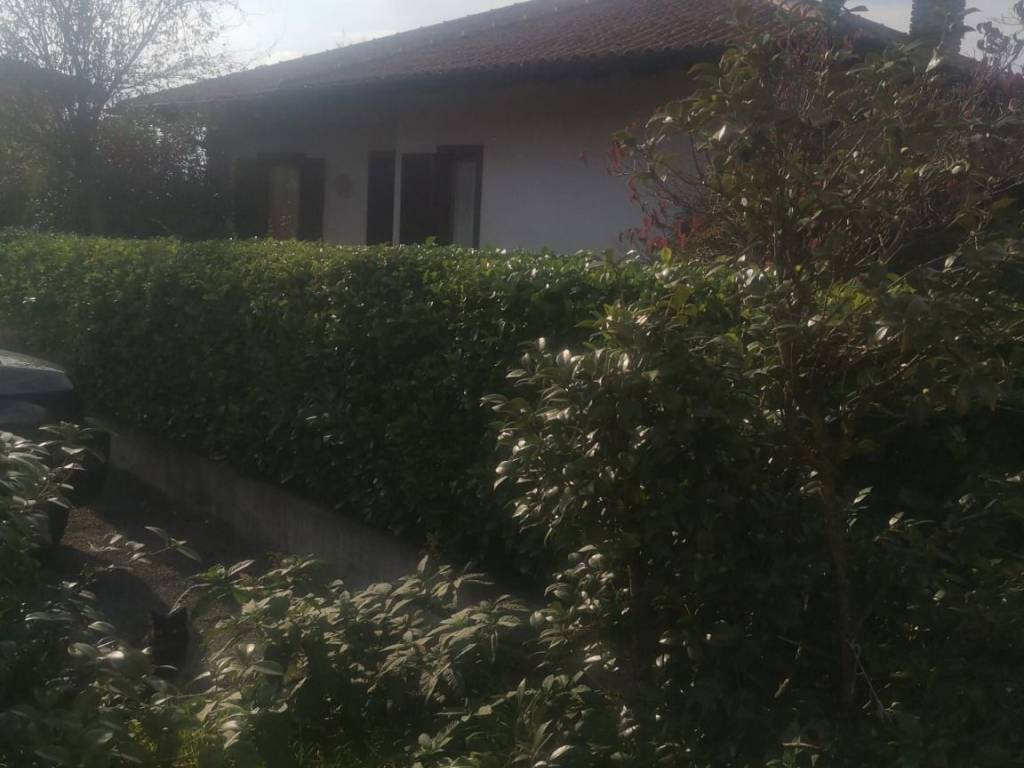 casa indipendente in vendita a Cittiglio