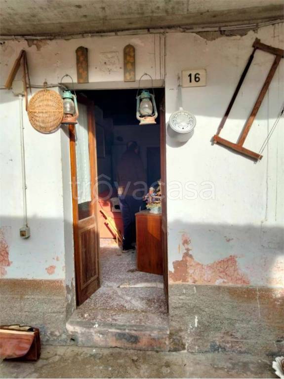 appartamento in vendita a Cittiglio in zona Vararo