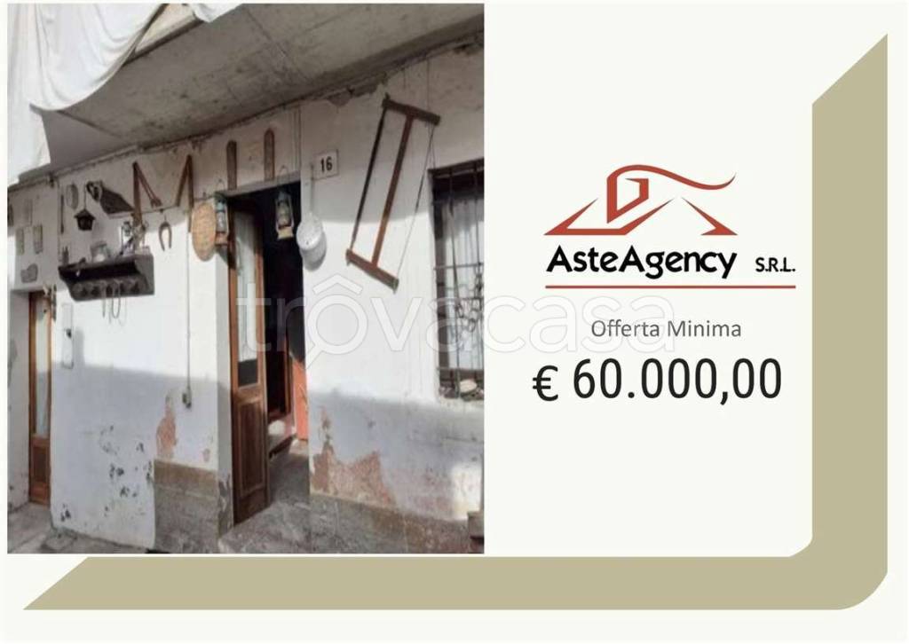 casa indipendente in vendita a Cittiglio in zona Vararo