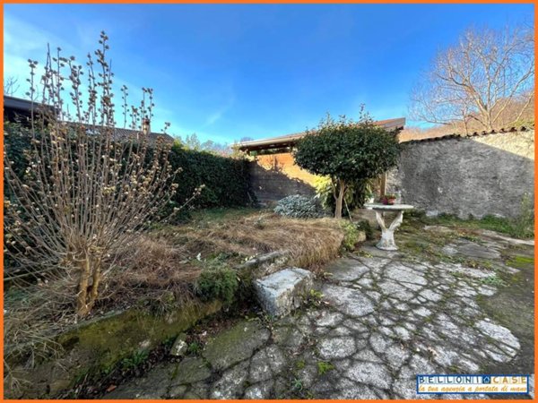 casa indipendente in vendita a Cittiglio