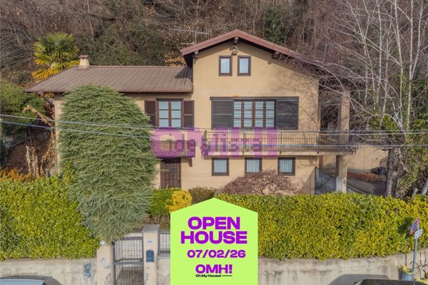 casa indipendente in vendita a Cittiglio