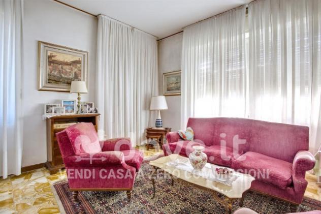 casa indipendente in vendita a Cittiglio