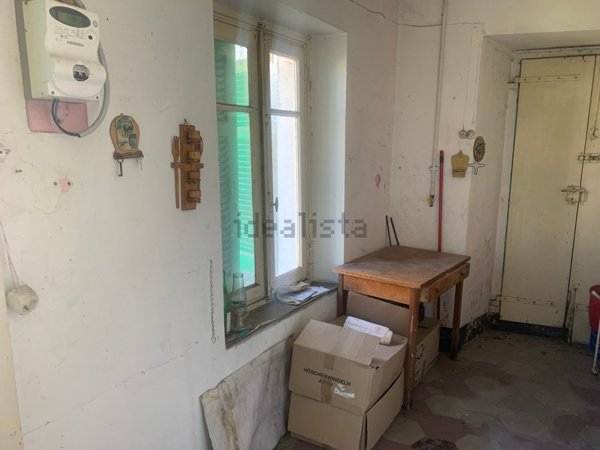 casa indipendente in vendita a Cittiglio