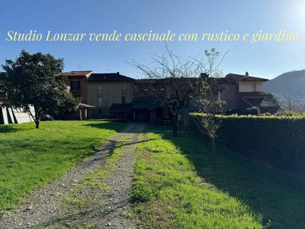 casa indipendente in vendita a Cittiglio