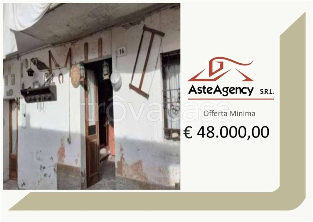 casa indipendente in vendita a Cittiglio in zona Vararo