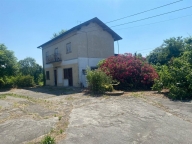 casa indipendente in vendita a Cittiglio