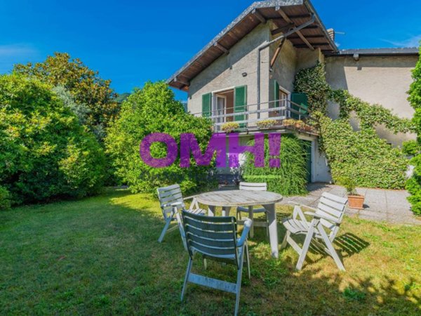 casa indipendente in vendita a Cittiglio in zona Fracce
