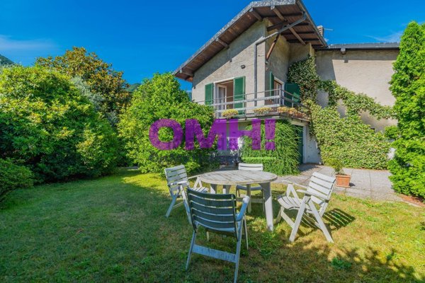 casa indipendente in vendita a Cittiglio in zona Fracce