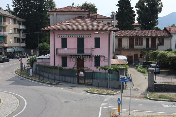 appartamento in vendita a Cittiglio in zona Fracce