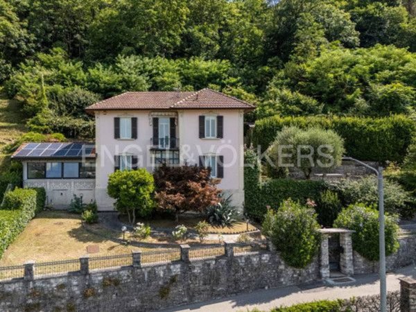 casa indipendente in vendita a Cittiglio