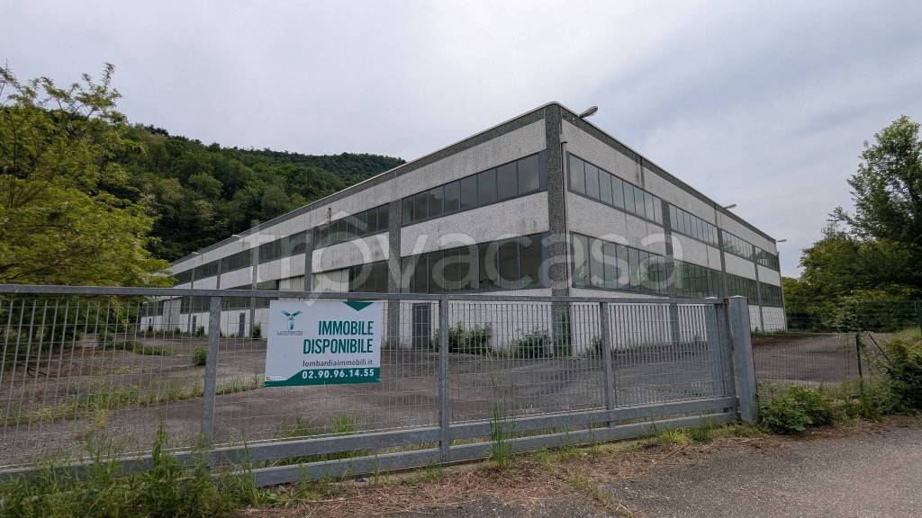 locale commerciale in vendita a Cittiglio
