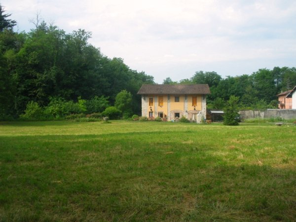 casale in vendita a Clivio