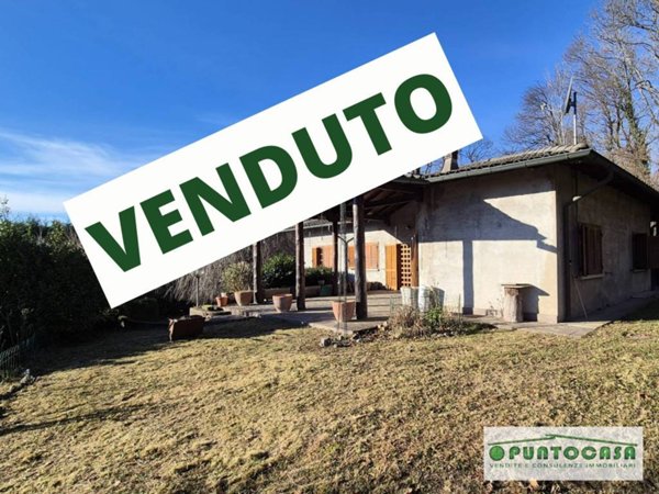casa indipendente in vendita a Clivio