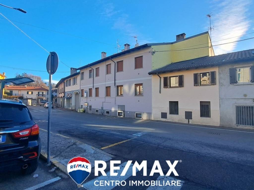 casa indipendente in vendita a Clivio