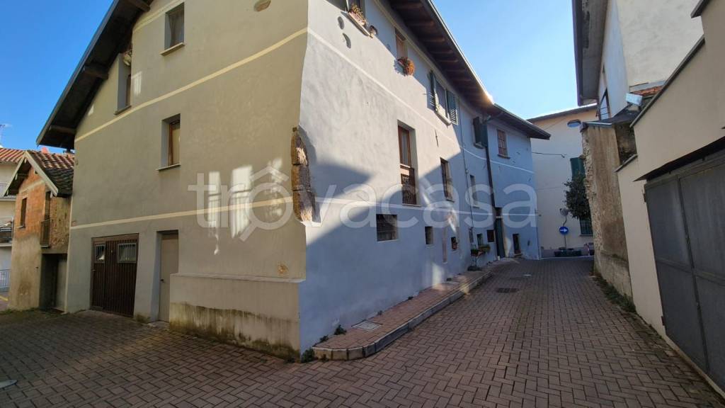 appartamento in vendita a Clivio