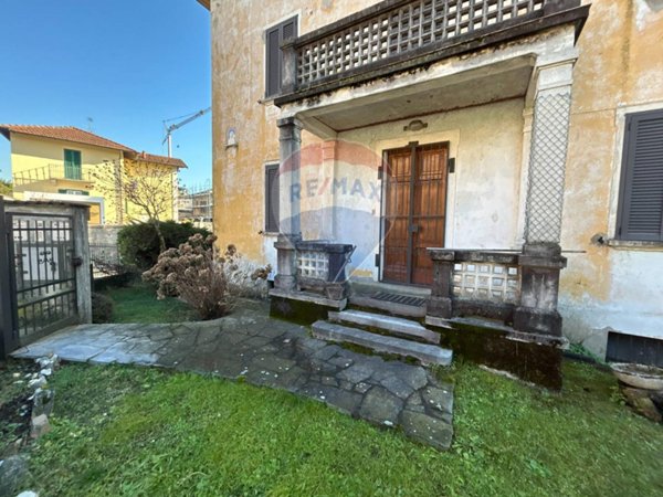 casa indipendente in vendita a Clivio