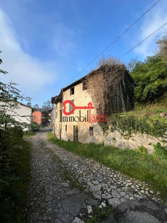 casa semindipendente in vendita a Clivio