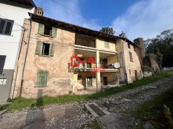 casa semindipendente in vendita a Clivio