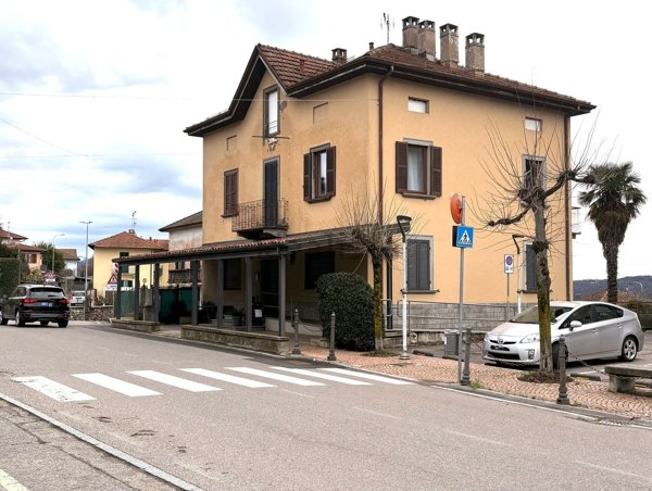 negozio in vendita a Clivio