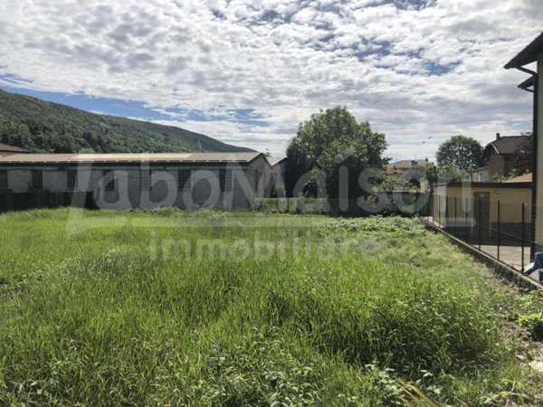terreno agricolo in vendita a Cocquio-Trevisago
