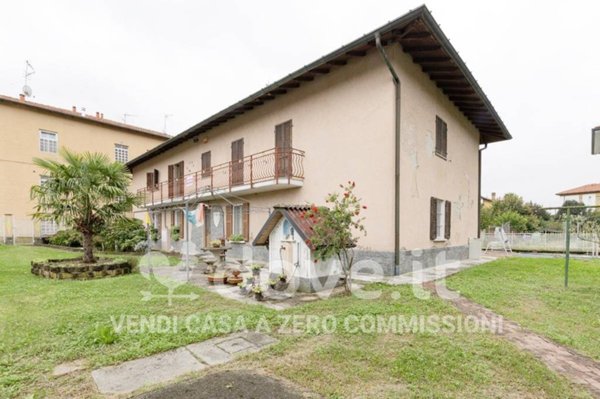 casa indipendente in vendita a Cocquio-Trevisago