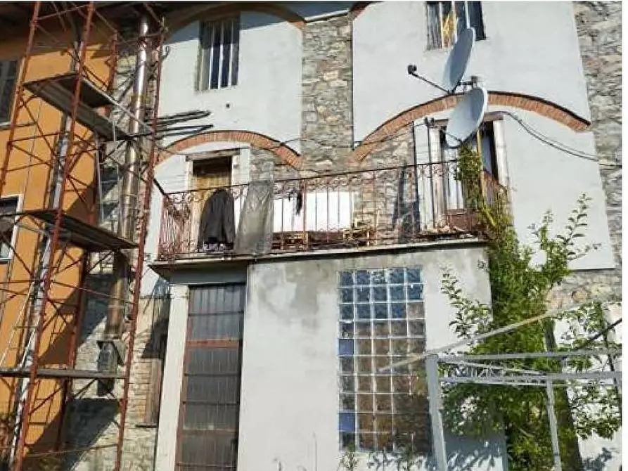 appartamento in vendita a Cocquio-Trevisago