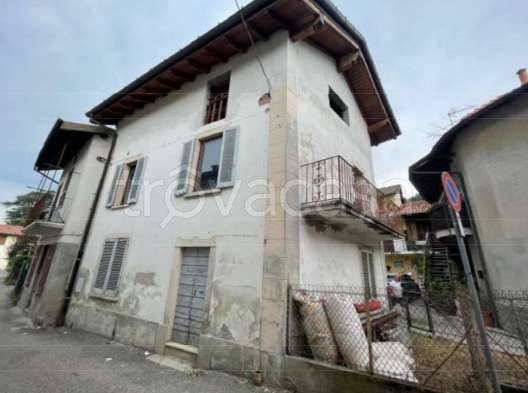 casa indipendente in vendita a Cocquio-Trevisago