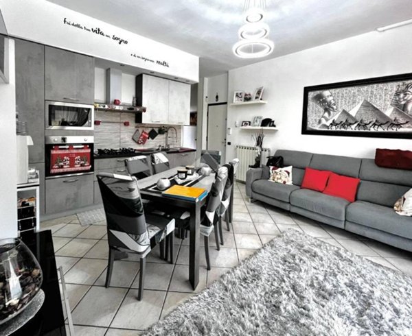 appartamento in vendita a Cocquio-Trevisago