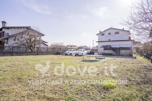 casa indipendente in vendita a Cocquio-Trevisago