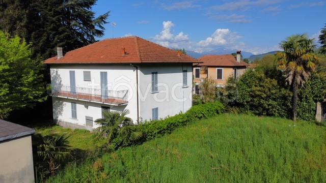 casa indipendente in vendita a Cocquio-Trevisago