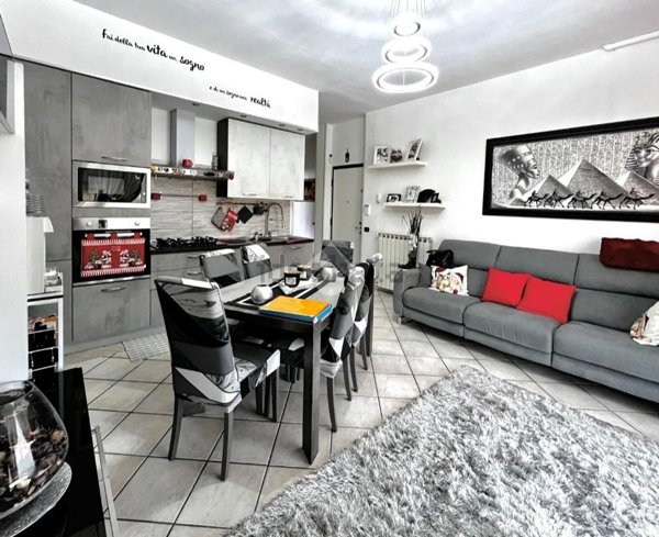 appartamento in vendita a Cocquio-Trevisago