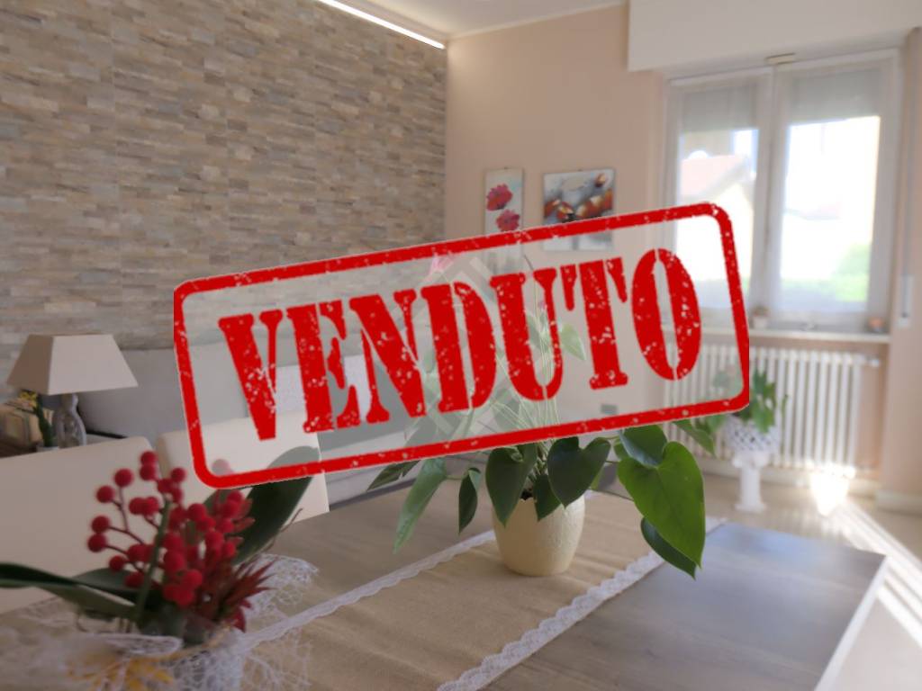 appartamento in vendita a Cocquio-Trevisago