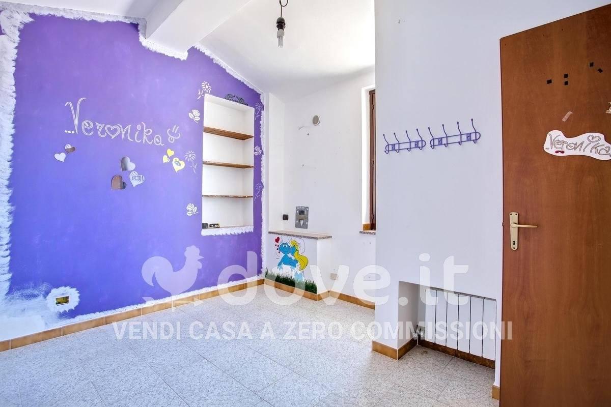 appartamento in vendita a Cocquio-Trevisago