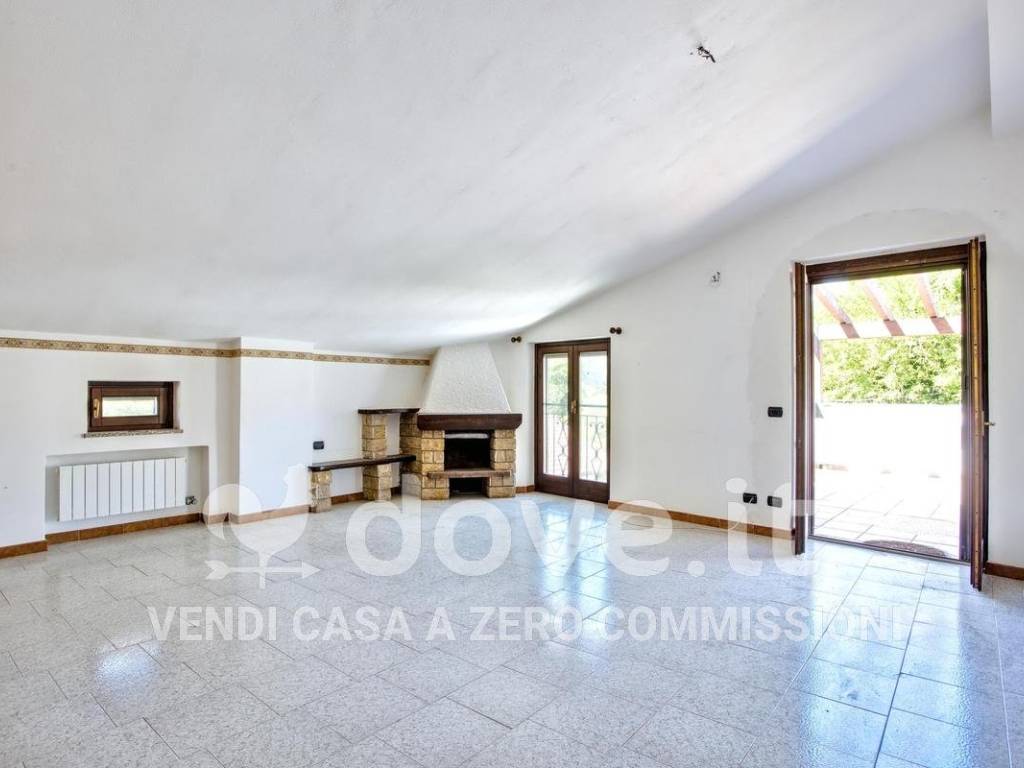appartamento in vendita a Cocquio-Trevisago