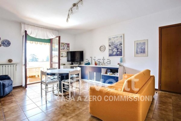 appartamento in vendita a Cocquio-Trevisago