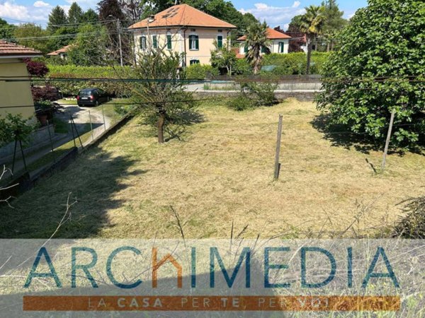 terreno agricolo in vendita a Cocquio-Trevisago