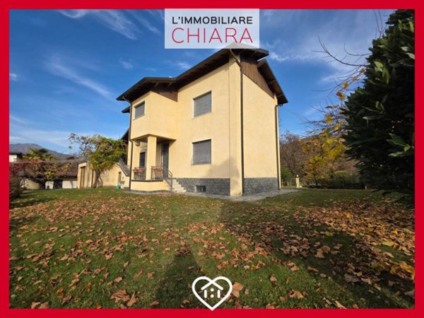 casa indipendente in vendita a Cocquio-Trevisago