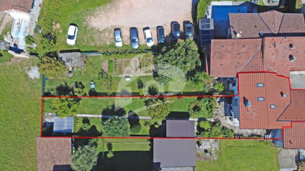 casa indipendente in vendita a Cocquio-Trevisago