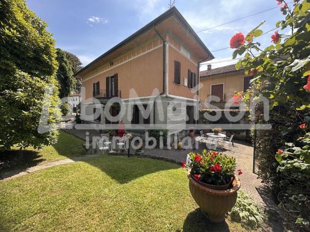 casa indipendente in vendita a Cocquio-Trevisago