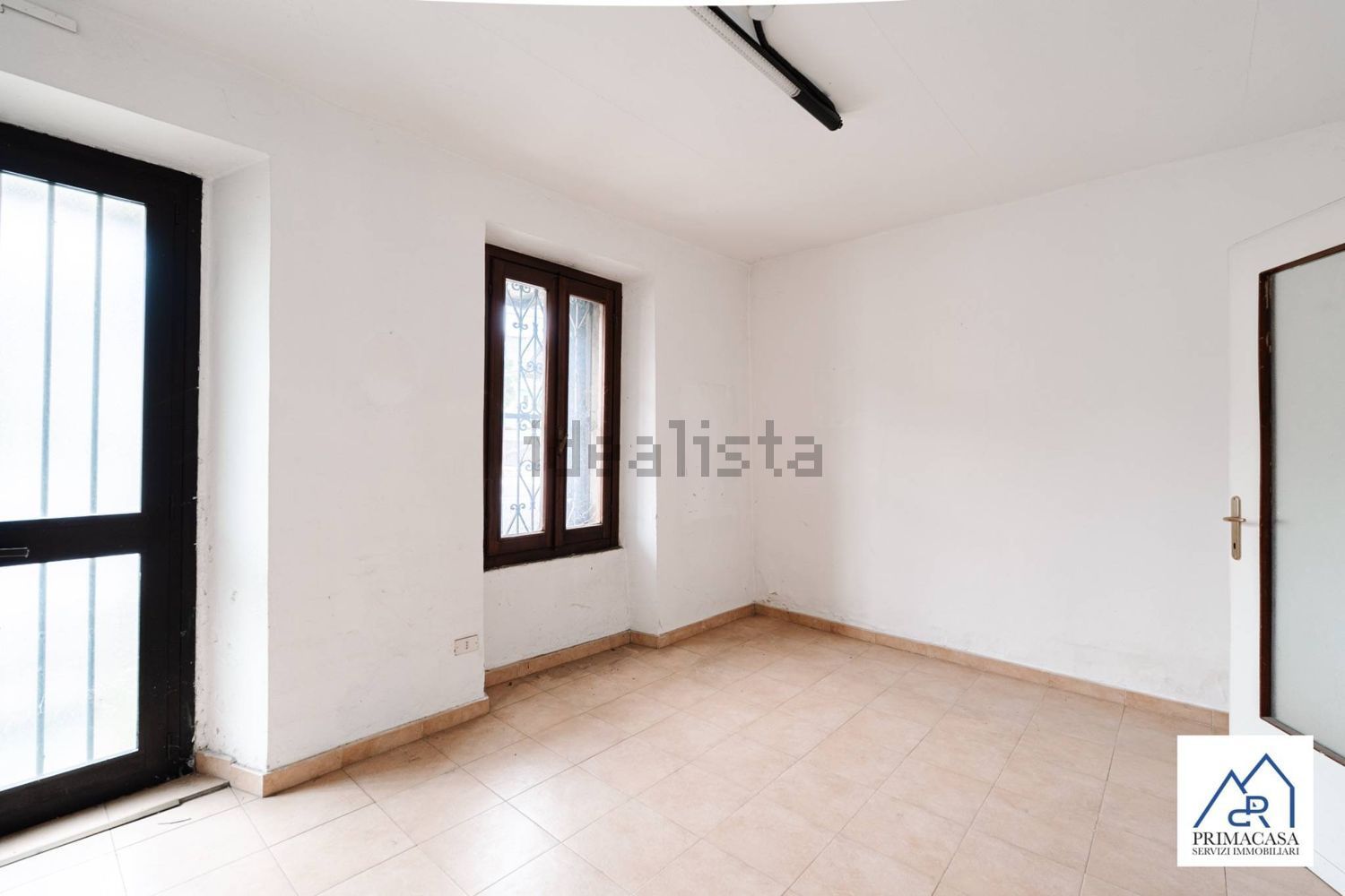 appartamento in vendita a Cocquio-Trevisago