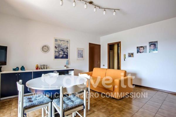 appartamento in vendita a Cocquio-Trevisago