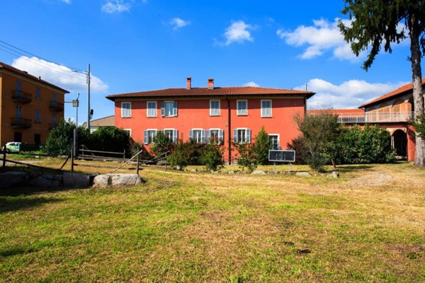 casa indipendente in vendita a Cocquio-Trevisago