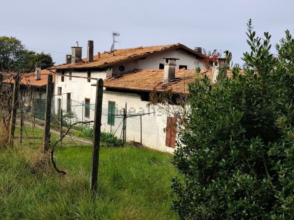 casa indipendente in vendita a Cocquio-Trevisago