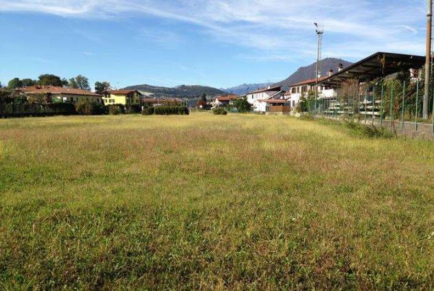 terreno edificabile in vendita a Cocquio-Trevisago