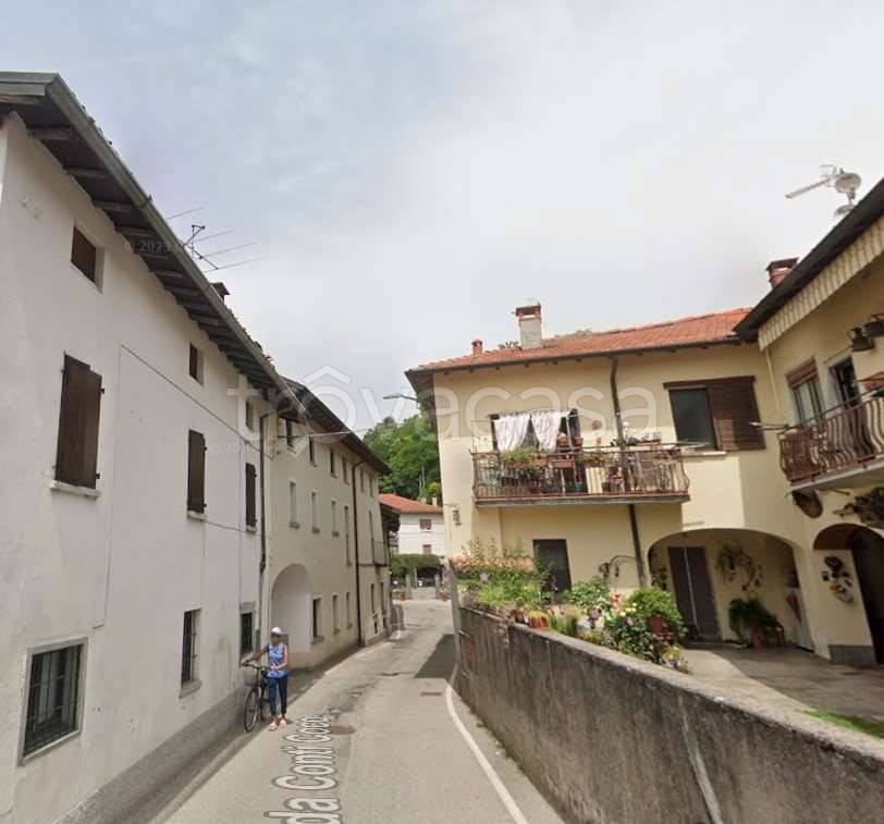 appartamento in vendita a Cocquio-Trevisago